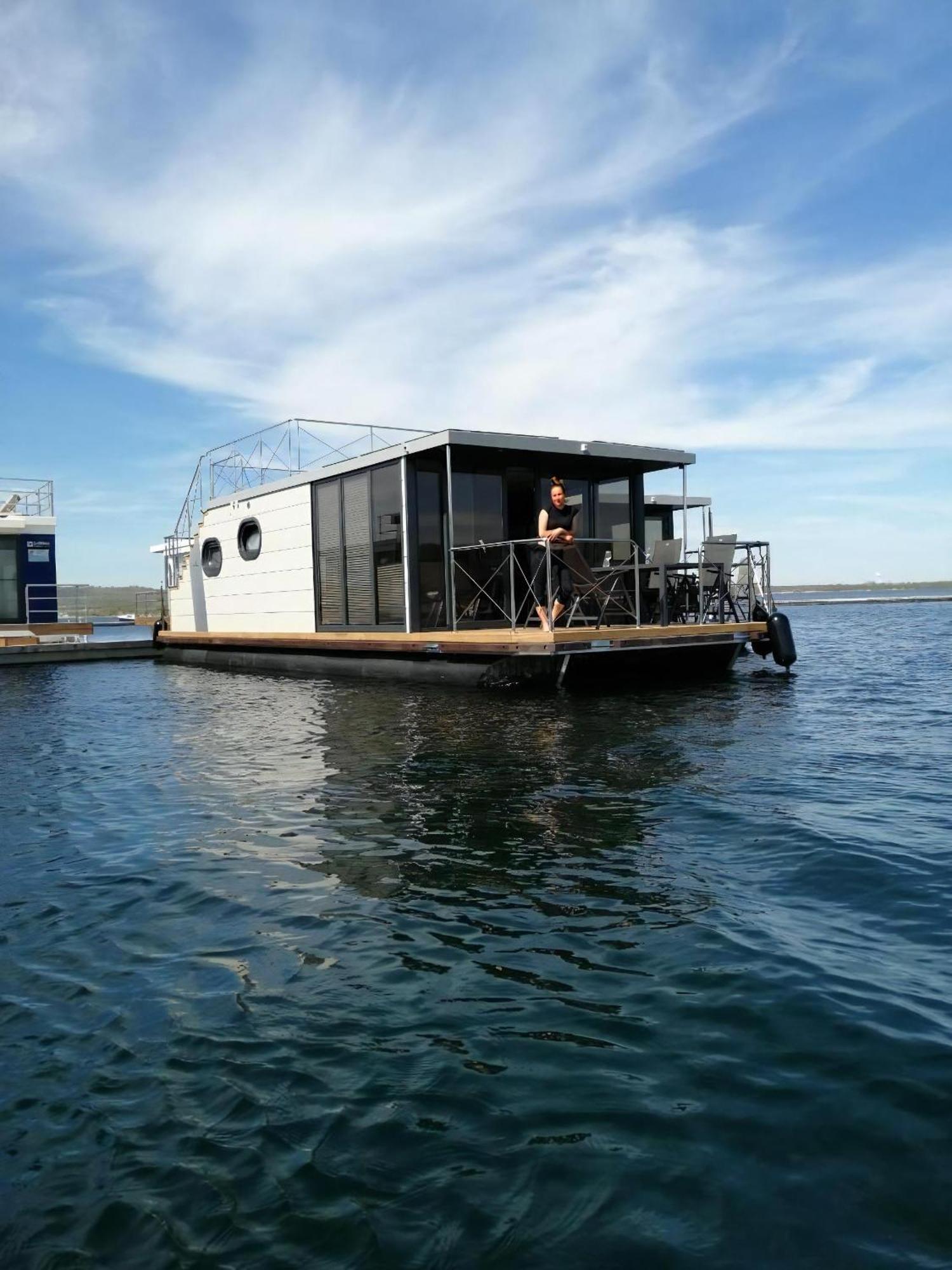 Hausboot Schiff Fuer 4 Personen Ca, 33 M Sup2 In Braunsbedra, Sachsen Anhalt Halle Saale Unstrut Region ภายนอก รูปภาพ